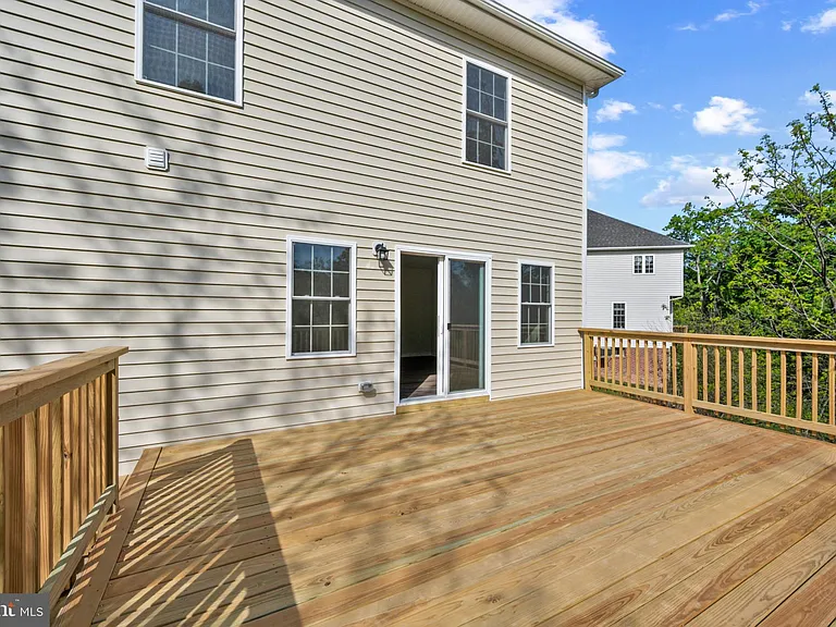 106 Mate Ct — Photo 35