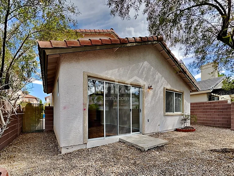 909 Ortega Hill Ln — Photo 18
