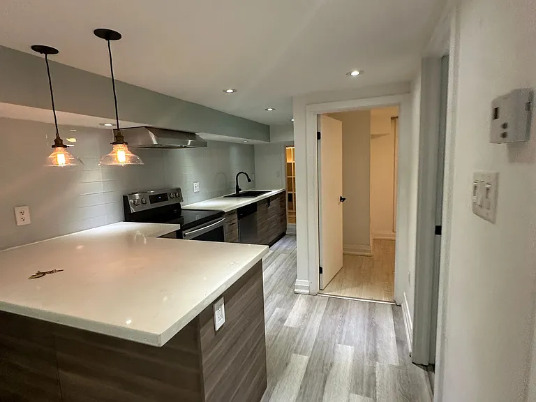 38 Hammersmith Ave #BSMNT — Photo 10
