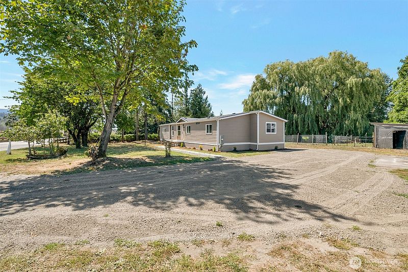 3rd image of 9295 N Telegraph Road
