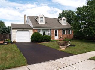 83 Roosevelt Dr, Boyertown, PA 19512