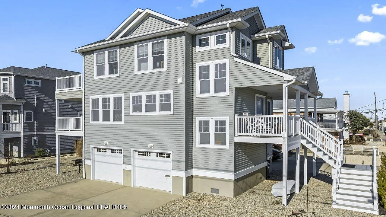 3 bed, 2.5 bath, 2200 sqft, $5,500 — Photo 3