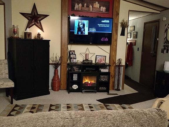 3rd image of 117C Franklin St