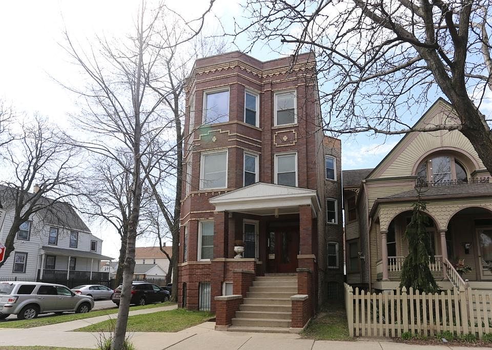 1st image of 3701 W Wrightwood Ave