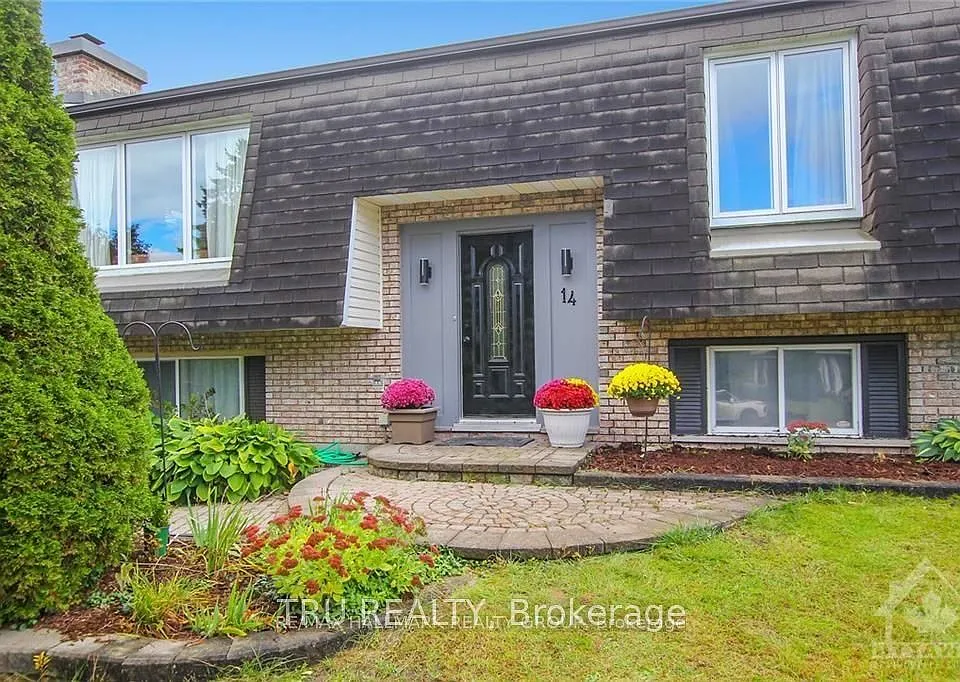 14 Langholm Cres