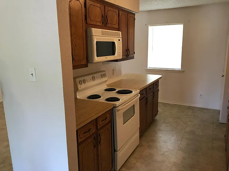 1501 Natalie Dr — Photo 8