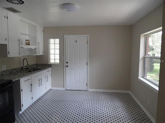5th image of 1505 N Fern Creek Ave