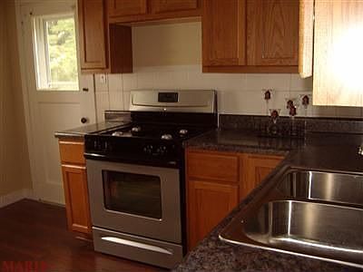 4th image of 1725 Uceyle Ave