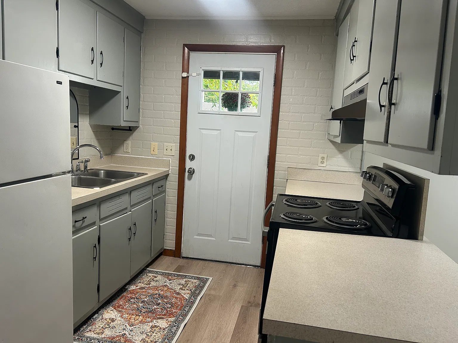 2 bed, $1,800 — Photo 2