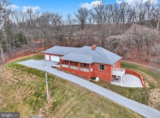 3833 Pleasant Valley Rd, York, PA 17406