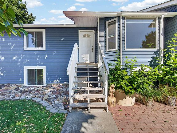 3rd image of 1120 Opal Ct