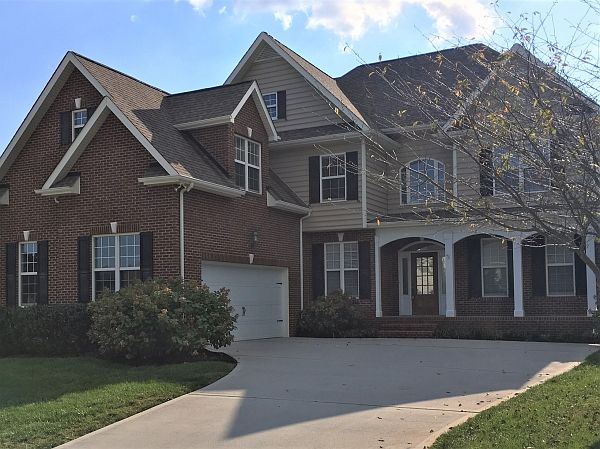 1st image of 1513 Laurens Glen Ln