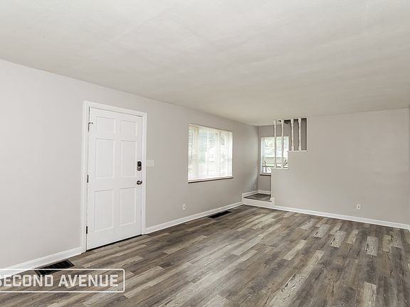 4th image of 10388 Maria Ave