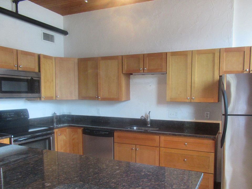 1st image of 407 Pine St