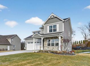 2921 Clivedon Rd, Howell, MI 48843