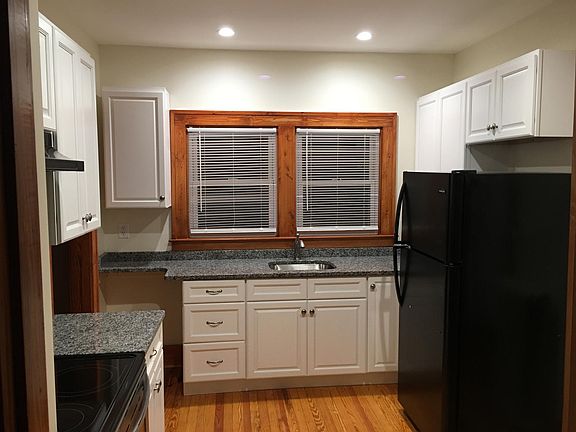 5th image of 1 Rheel St #1A