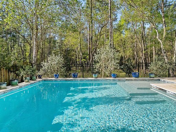 3rd image of 79 S Crisp Morning Cir