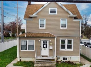 824 Chestnut St, Roselle, NJ