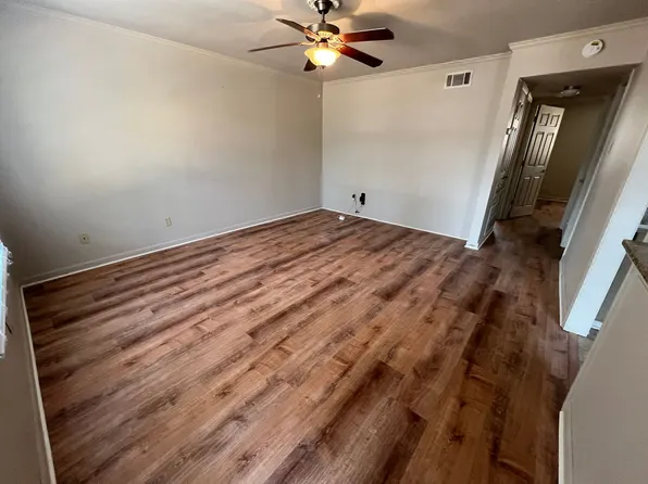 902 Park Ln, Oxford, MS 38655