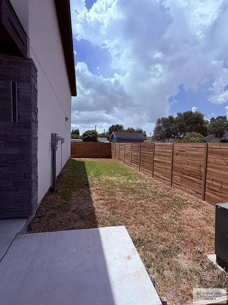 2 bed, 2.5 bath, 1220 sqft, $1,500 — Photo 4