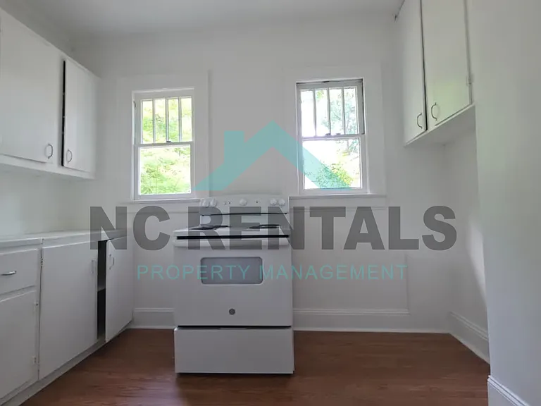 806 Long Ave — Photo 11