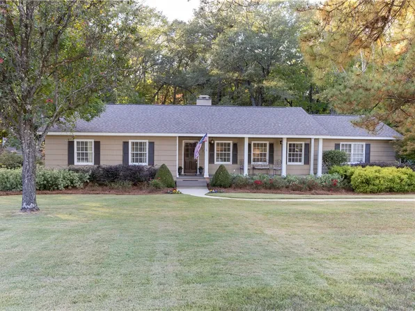 1506 Rocky Brook Rd, Opelika, AL 36801