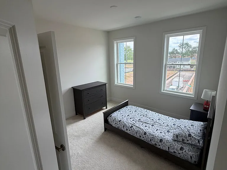 3rd floor bedroom#2