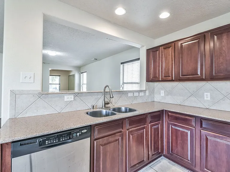 29315 Hickory Terrace Dr — Photo 21
