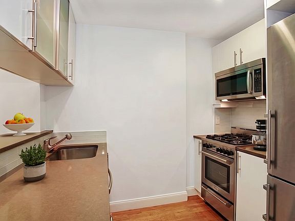 3rd image of 107 E 31st St APT 3B