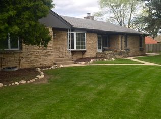 7716 W Holmes Ave, Greenfield, WI 53220