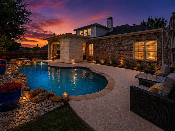 4th image of 821 Kiowa Dr