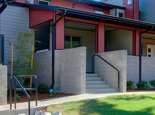 65 S Mountain Ave, Ashland, OR 97520