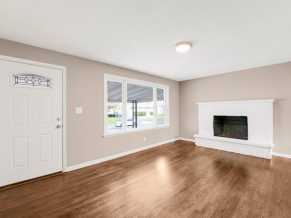3rd image of 3305 Towers Ct N