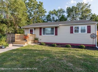 410 Maple St, Lakehurst, NJ 08733