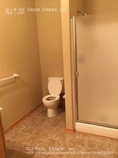 5th image of 914 NE Deer Creek Dr