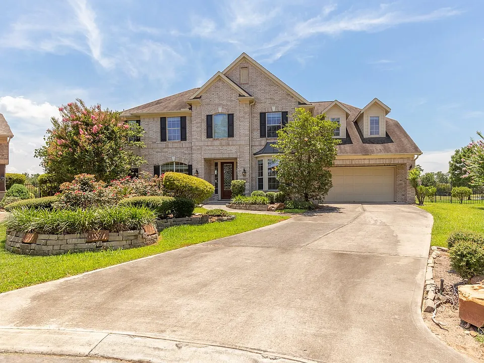 162 W Hullwood Ct