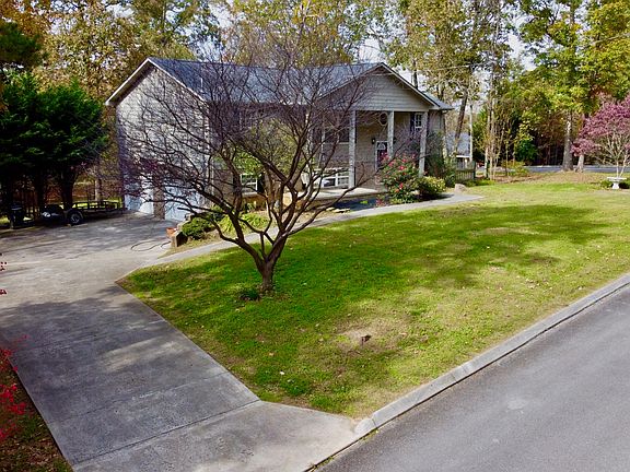 3rd image of 645 Water Oak Dr