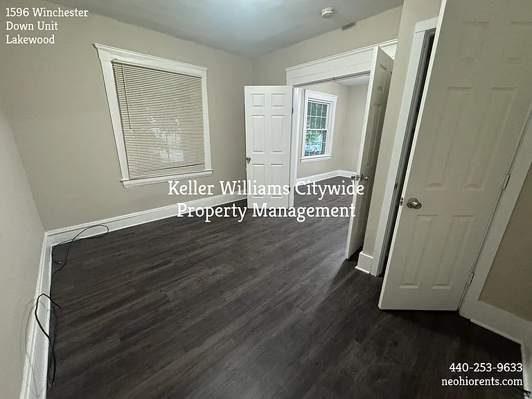 2 bedroom 1 bath DOWN unit in Lakewood — Photo 18