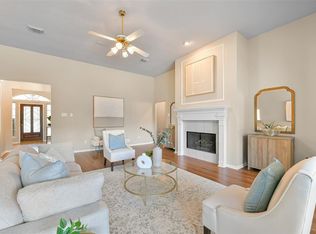 417 Meadow Run Dr, Friendswood, TX 77546