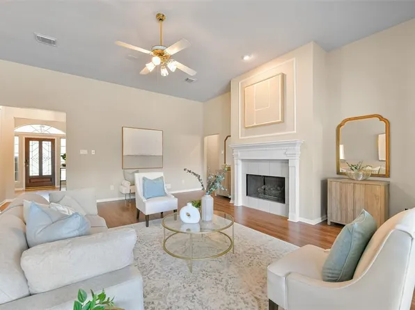 417 Meadow Run Drive, Friendswood, TX 77546