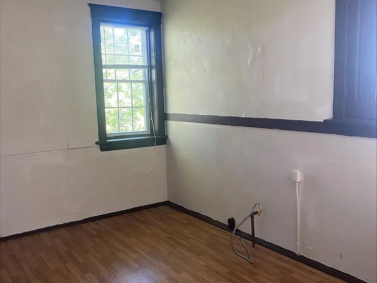 2125 E Obear Ave — Photo 6