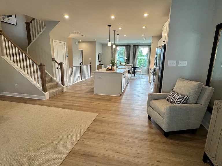 8001 Lake Laurel Ln #B — Photo 29