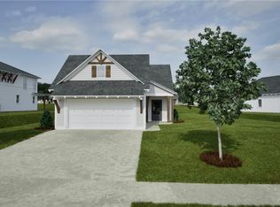 172 Firefly Ln, Opelika, AL 36804