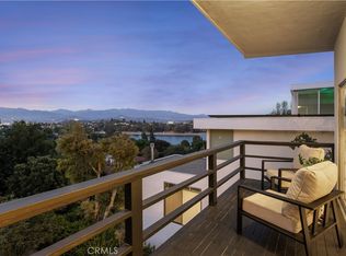 2054 Kenilworth Ave, Los Angeles, CA 90039