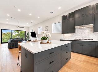 2706 Salek Vw #56, Austin, TX 78741