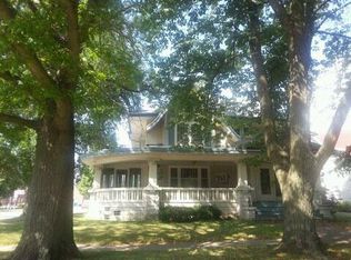 400 E Delaware St, Manchester, IA 52057