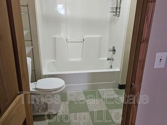 3rd image of 19 W Main St APT 1