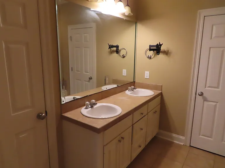 408 Kirkwood Dr — Photo 15