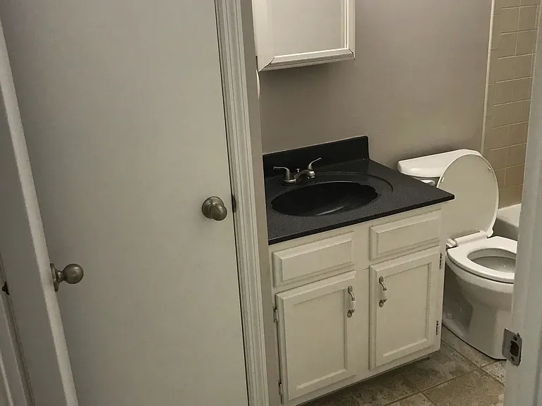 9621 Vinca Cir #F — Photo 2