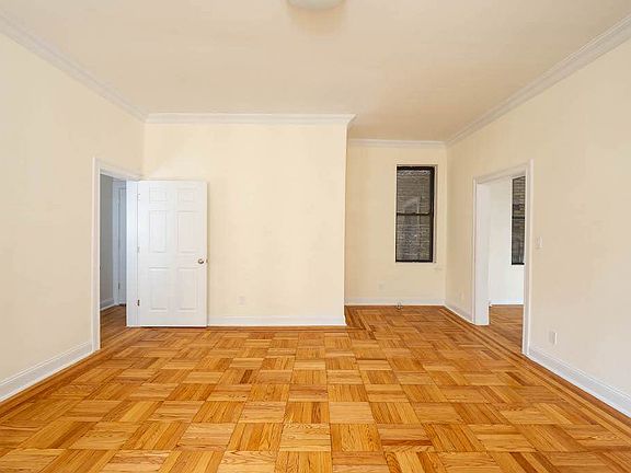 4th image of 957 Park Ave APT 4E